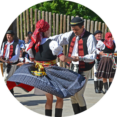 Už po 37. raz vítali Trenčianske folklórne slávnosti svojich priaznivcov Už po 37. raz vítali Trenčianske folklórne slávnosti svojich priaznivcov