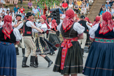 TRENČIANSKE FOLKLÓRNE SLÁVNOSTI