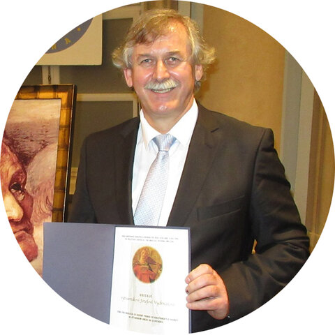 Jozef Vydrnák si prevzal cenu Fra Angelico Jozef Vydrnák si prevzal cenu Fra Angelico