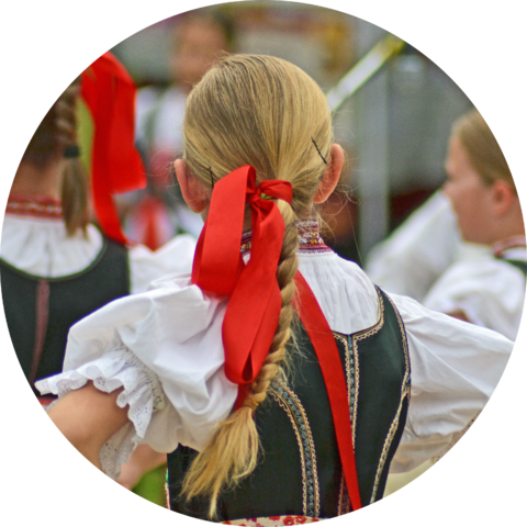 Informácie o postupových súťažiach v oblasti folklórneho hnutia vyhlasovaných Národným osvetovým centrom Informácie o postupových súťažiach v oblasti folklórneho hnutia vyhlasovaných Národným osvetovým centrom
