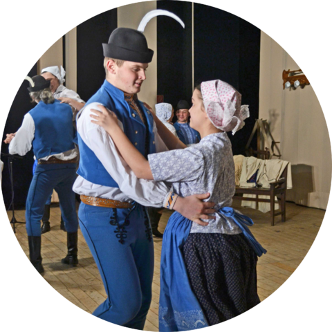 Výsledky folklórnej súťaže TANCUJ, SPIEVAJ, ZAHRAJ SI Výsledky folklórnej súťaže TANCUJ, SPIEVAJ, ZAHRAJ SI