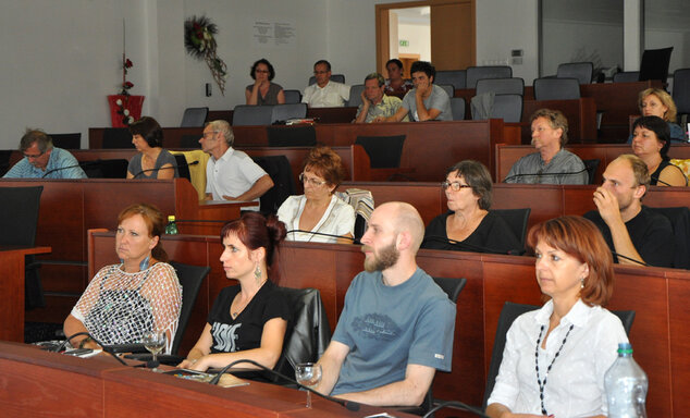 Účastníci seminára a sympózia