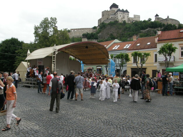 Trenčianske folklórne slávnosti