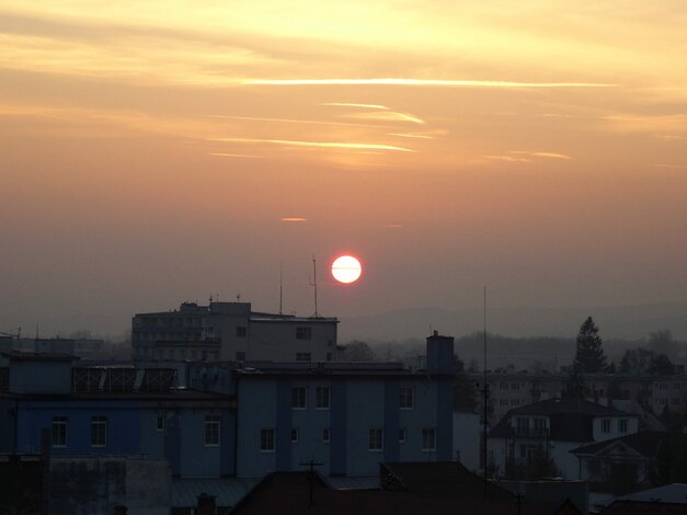 December 2021 - Lýdia Šimková_Slnko putuje za horizont