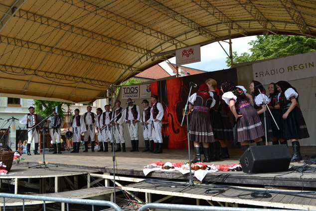 Trenčianske folklórne slávnosti