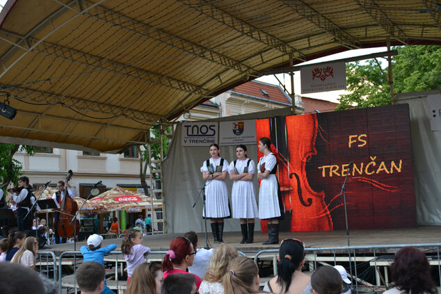 Trenčianske folklórne slávnosti