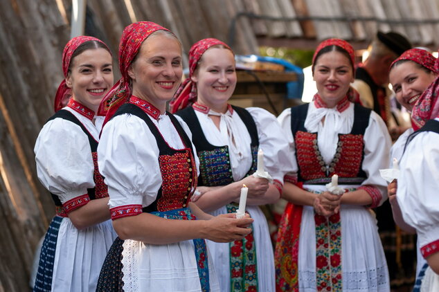 40. trenčianske folklórne slávnosti v mníchovej lehote - 41