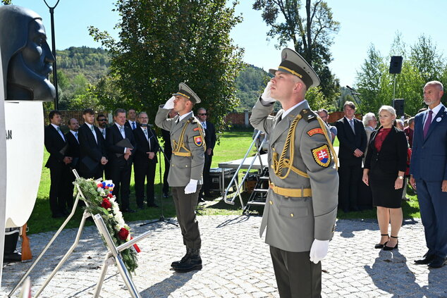 Slávnostné odhalenie pamätníka j. m. hurbana v beckove - TSK-BECKOV 20.9 (64)