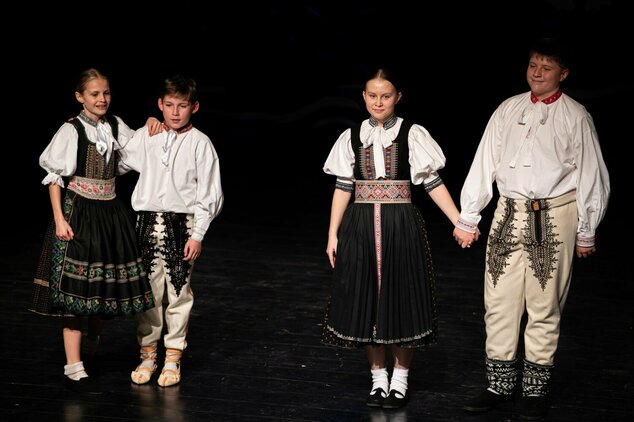 Tancuj, spievaj, zahraj si - 77n