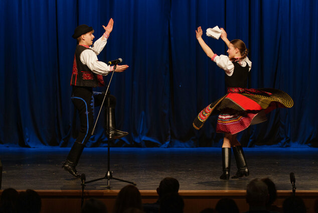 Tradícia v každom veku - EX_PS1_0861