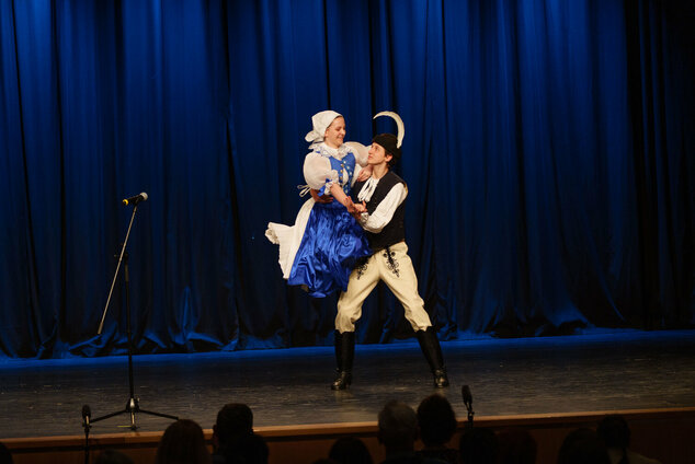 Tradícia v každom veku - EX_PS1_0925