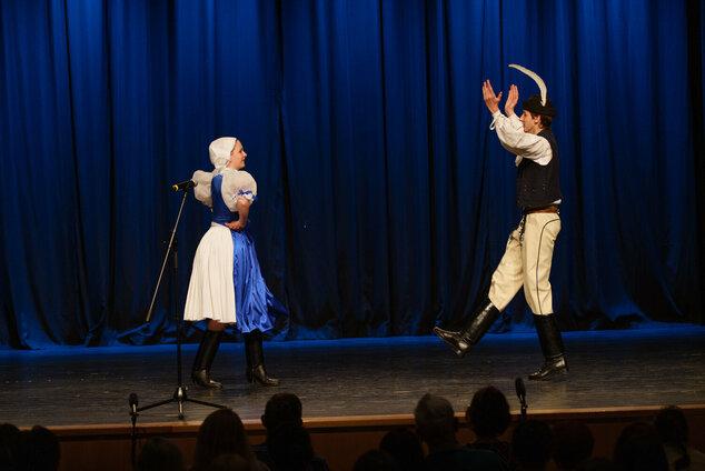 Tradícia v každom veku - EX_PS1_0927