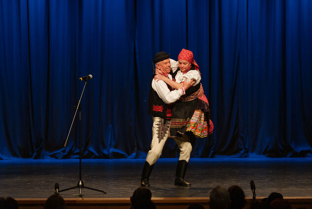 Tradícia v každom veku - EX_PS1_1001