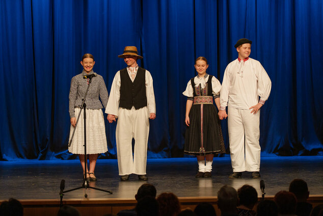 Tradícia v každom veku - EX_PS1_1018