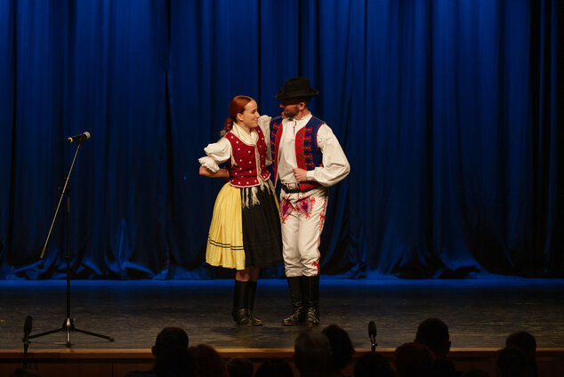 Tradícia v každom veku - EX_PS1_1094