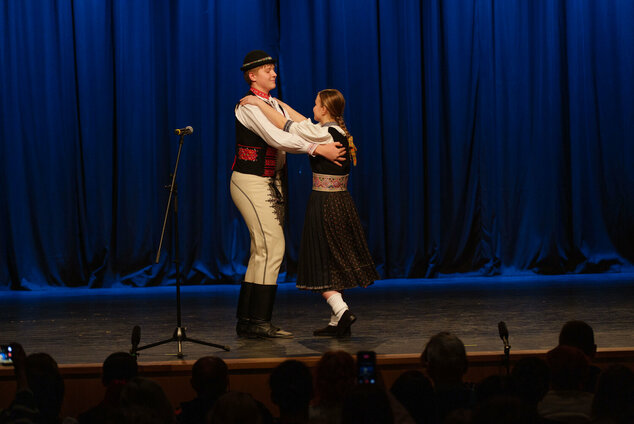 Tradícia v každom veku - EX_PS1_1178