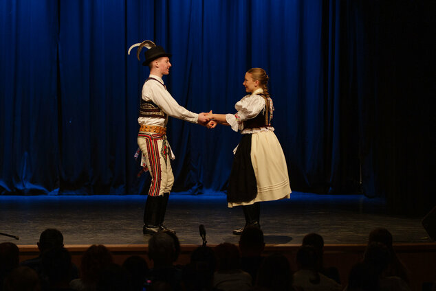 Tradícia v každom veku - EX_PS1_1245