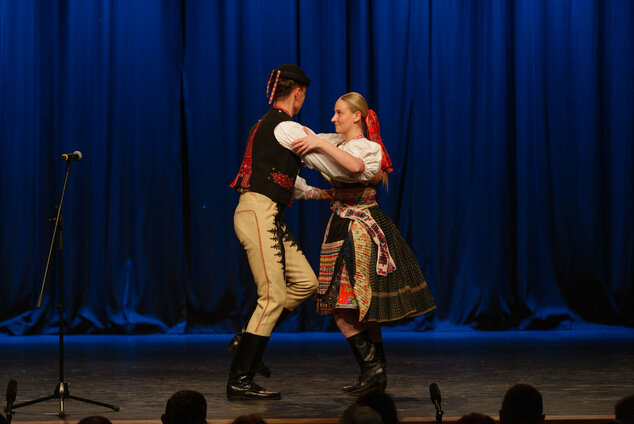 Tradícia v každom veku - EX_PS1_1327