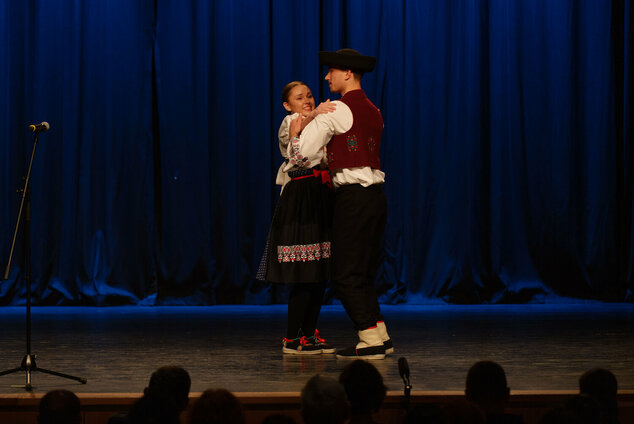 Tradícia v každom veku - EX_PS1_1337