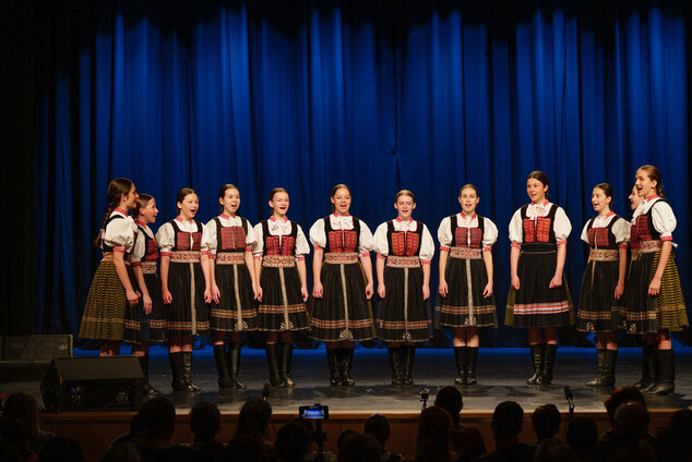 Tradícia v každom veku - EX_PS1_1475