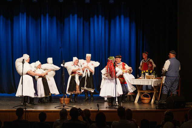 Tradícia v každom veku - EX_PS1_1575