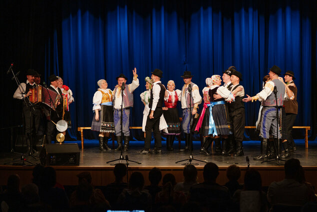 Tradícia v každom veku - EX_PS1_1578