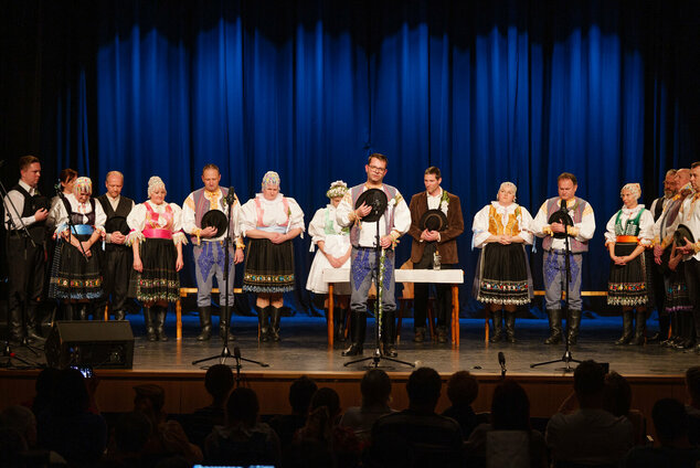 Tradícia v každom veku - EX_PS1_1584