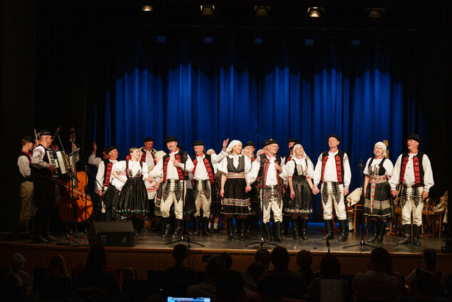 Tradícia v každom veku - EX_PS1_1618