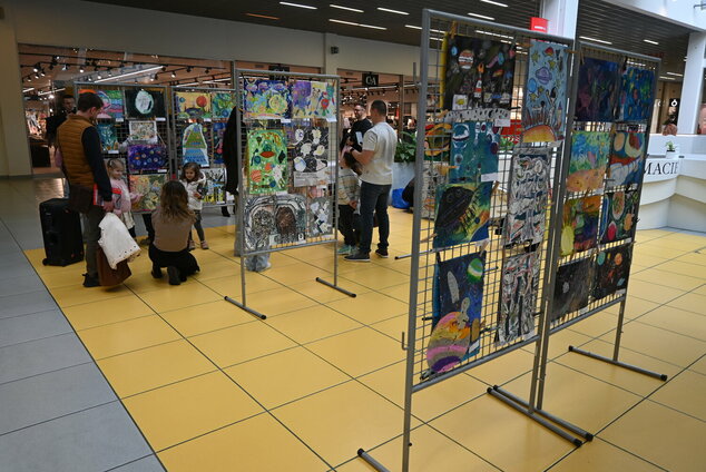 Vesmír očami detí - oc laugaricio trenčín - DSC_7859