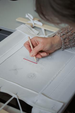 Workshop vyšívania krivou ihlou - dsc09909_optimized