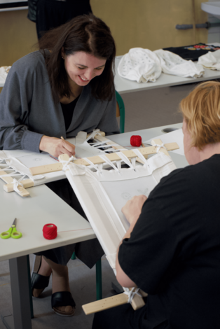 Workshop vyšívania krivou ihlou - dsc09930_optimized